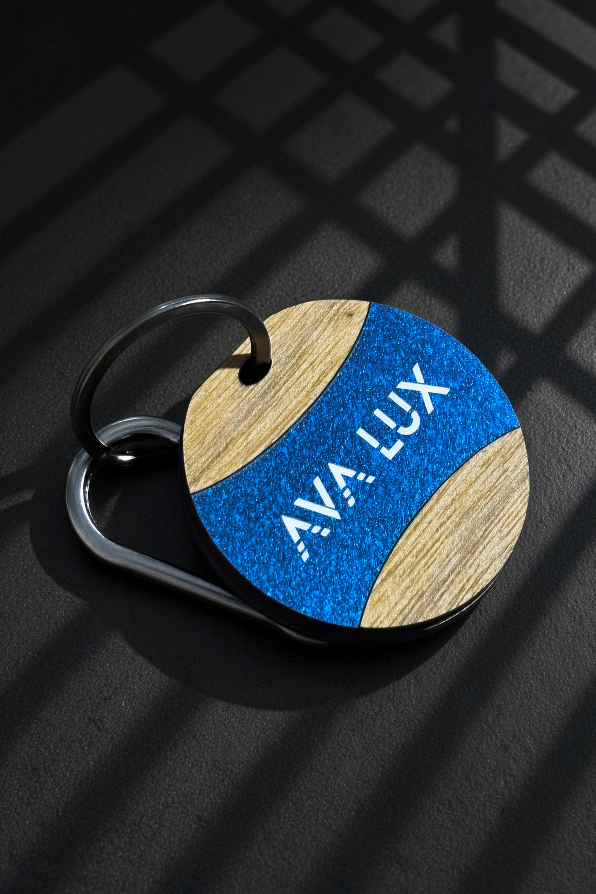 Wooden keychain - Gaia